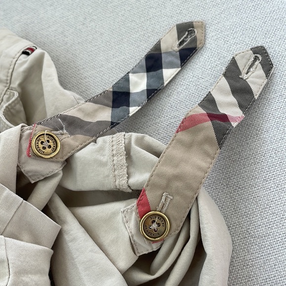 Low rise Burberry shorts - Picture 7 of 11